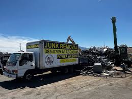 Best Construction Debris Removal  in Diamond, IL